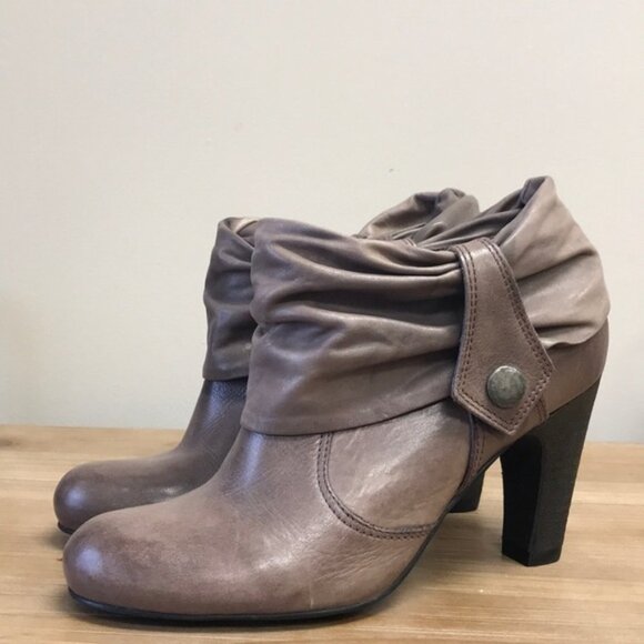Mam’Zelle Laly Leather Booties - Picture 1 of 6